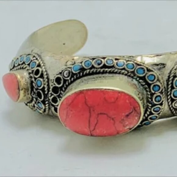 SingleTribal Coral Stones Cuff Bracelet With Turquoise Beads, Handmade Coral - Picture 12 of 15